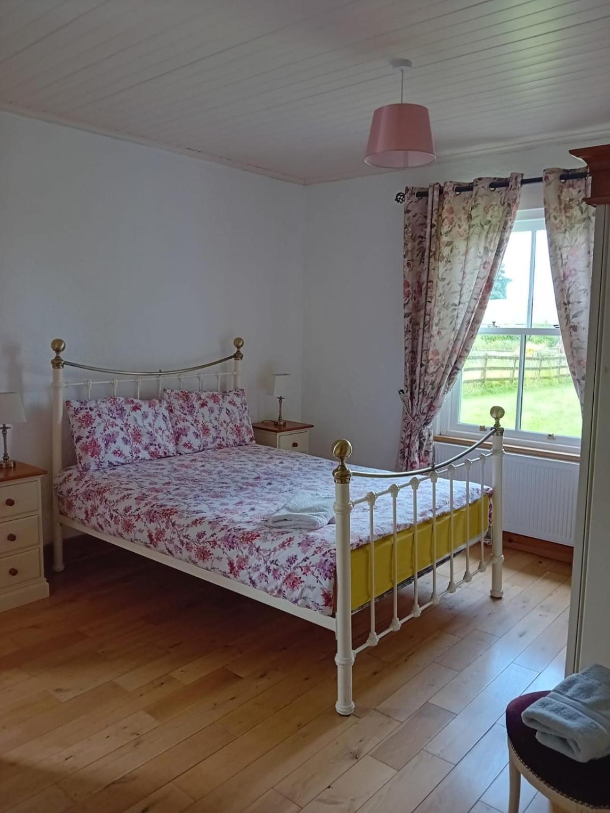 Katy Kellys Countryside Self Catering Cottage Роскомън Екстериор снимка