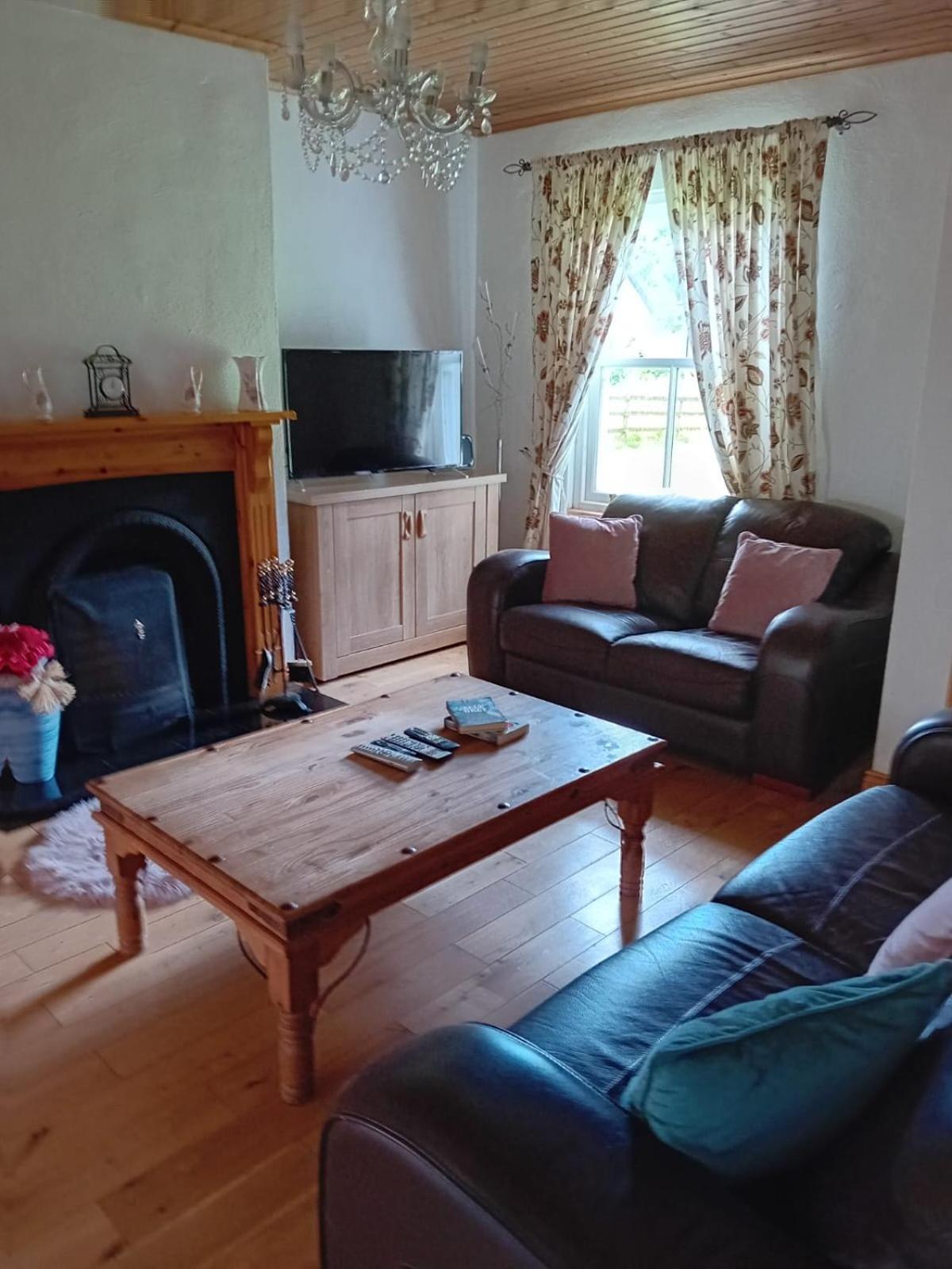 Katy Kellys Countryside Self Catering Cottage Роскомън Екстериор снимка
